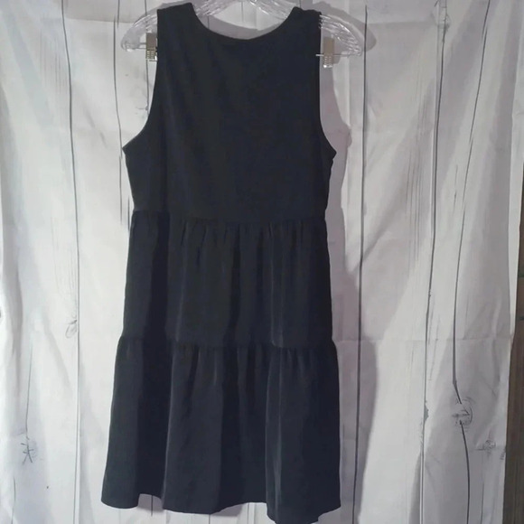 Sherosa v-neck sleeveless black dress NWT - Picture 6 of 7